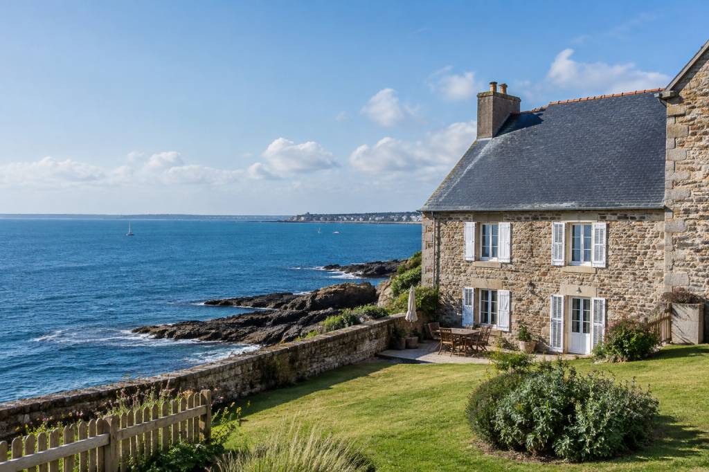 À vendre maison Saint-Malo : les critères pour trouver le bon bien au bord de la mer